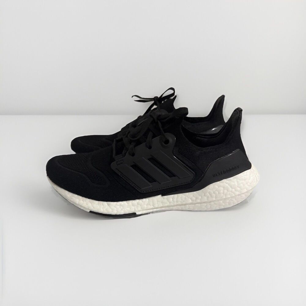 Adidas ULTRABOOST 22 Women's  Running Shoe Size  8 - Picture 5 of 10
